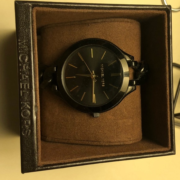 Michael Kors Black Runway Watch - Picture 4 of 4